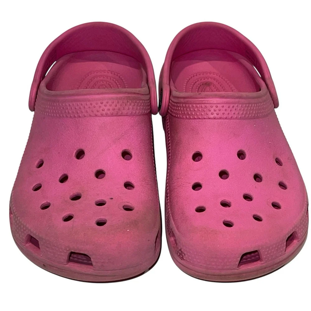 Crocs Hot Pink Kids J2 - Used - Wear On‎ Heels